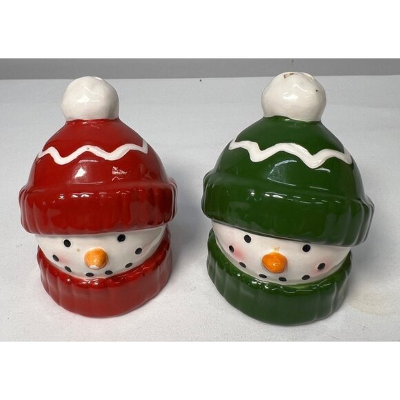 Snowman Salt & Pepper Shakers Ceramic Christmas Holiday Decor Red & Green - Picture 1 of 3